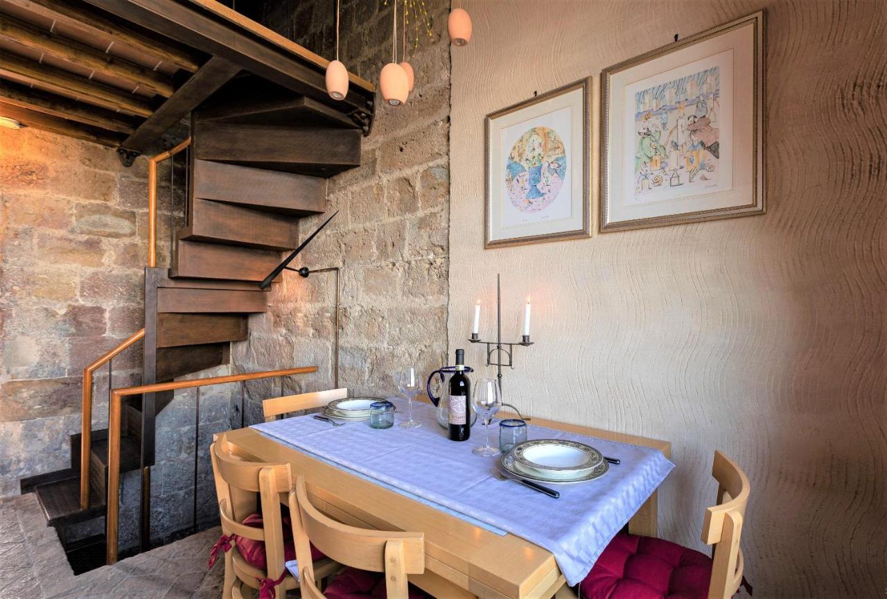 Torre Salvucci Maggiore Medieval Tower Experience San Gimignano Exterior photo